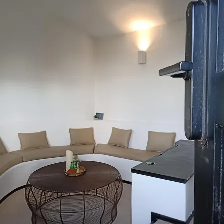 Leilani Garden 2 Cotillo