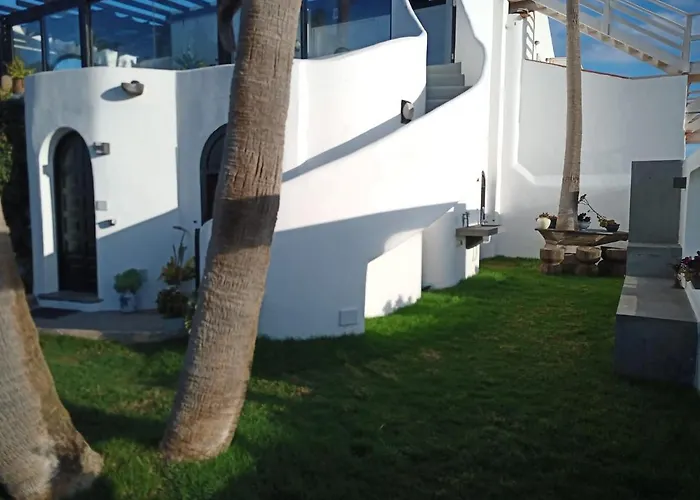 Apartamento Leilani Garden 2 *